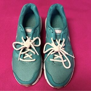 Nike Women’s Teal Athletic Running Shoes with White Accents